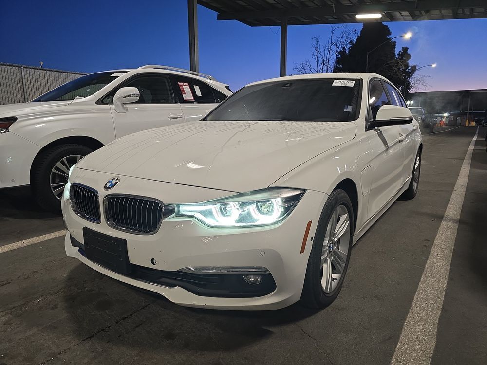 BMW 330e