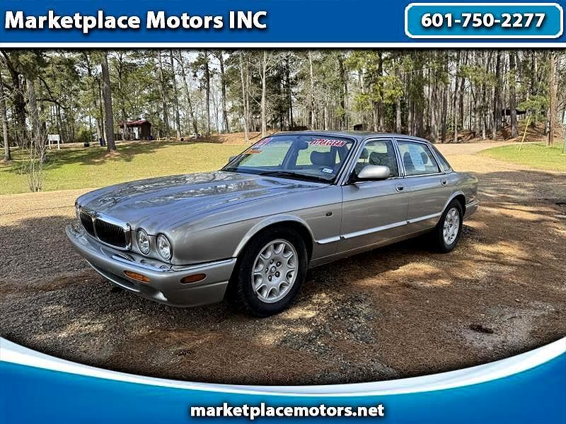 Jaguar XJ8