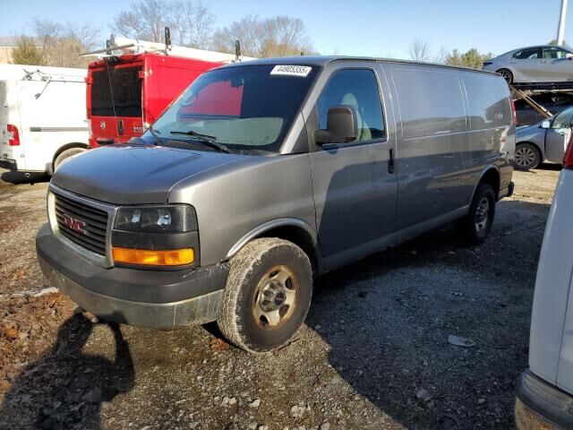 GMC Savana