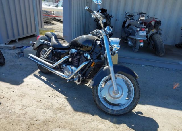 Honda VT1100C2 (SHADOW SABRE)