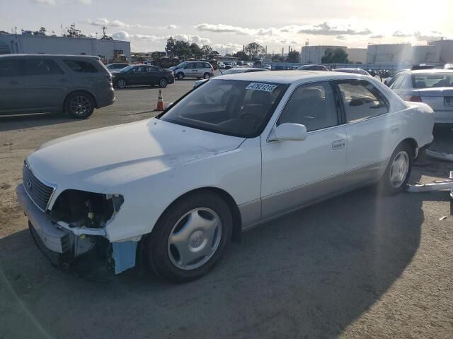 Lexus LS