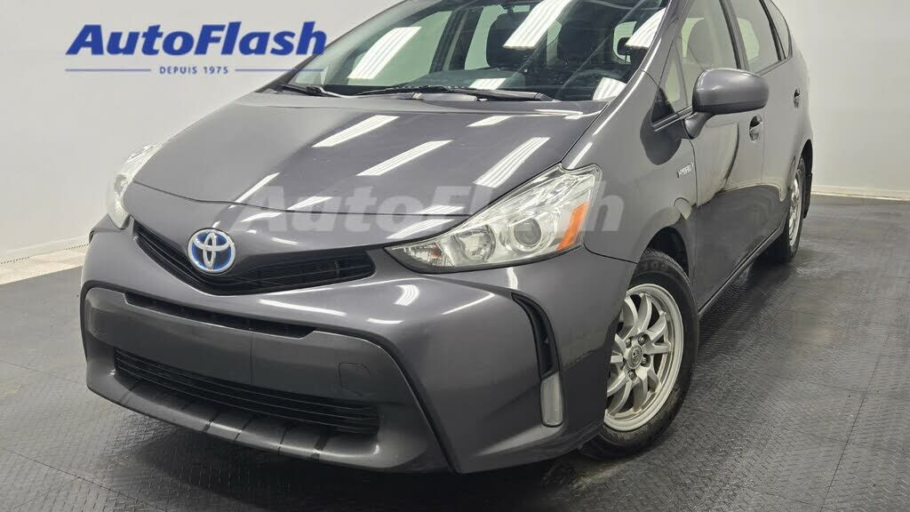 Toyota Prius V