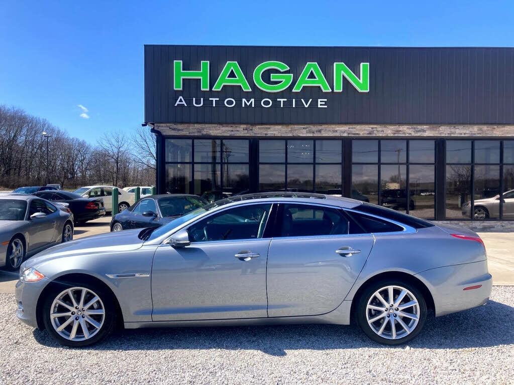 Jaguar XJ