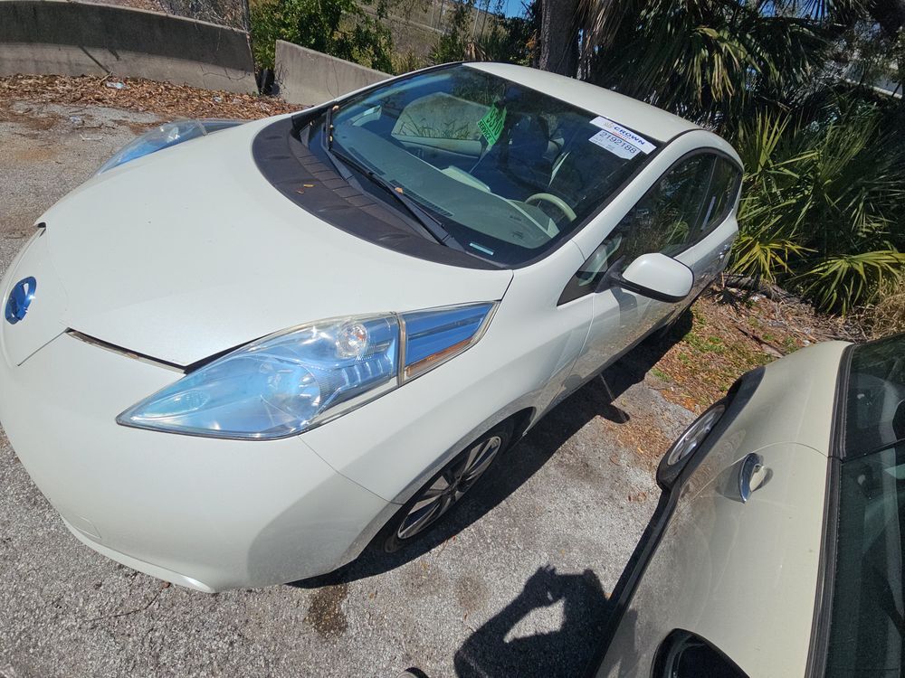 Nissan Leaf
