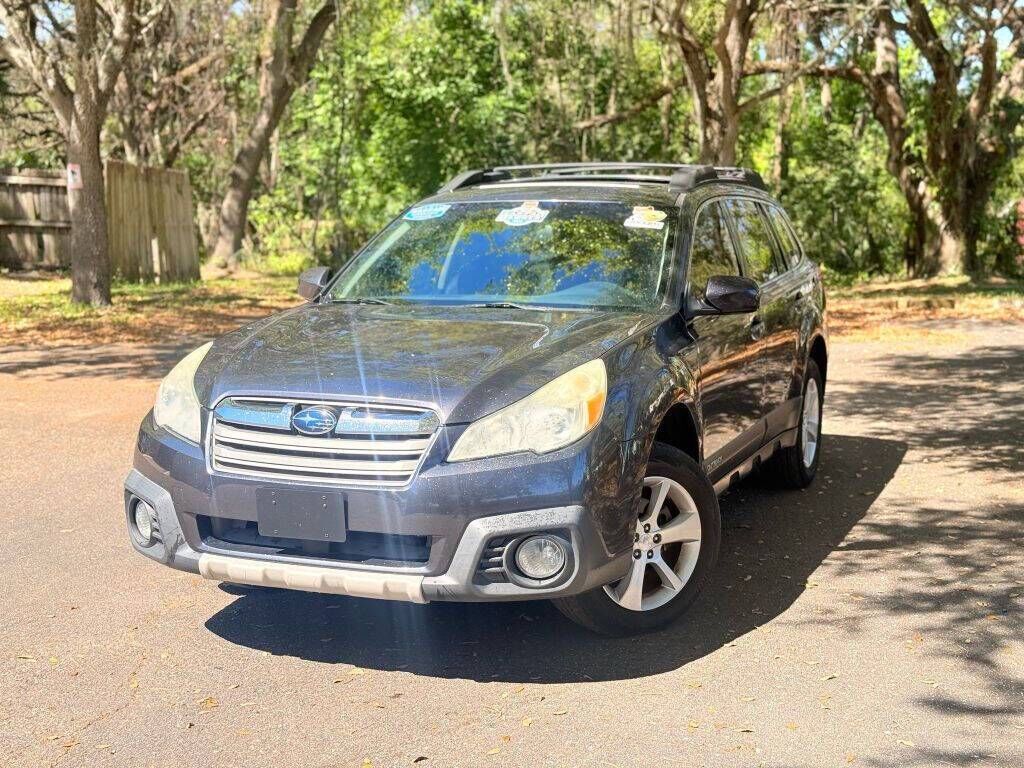 2013 SUBARU Outback