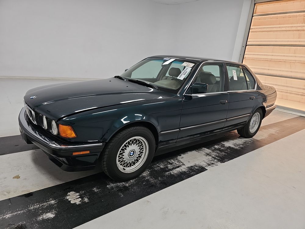 BMW 740i