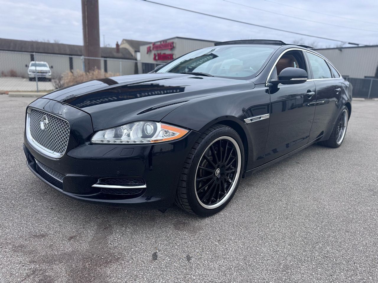 Jaguar XJ