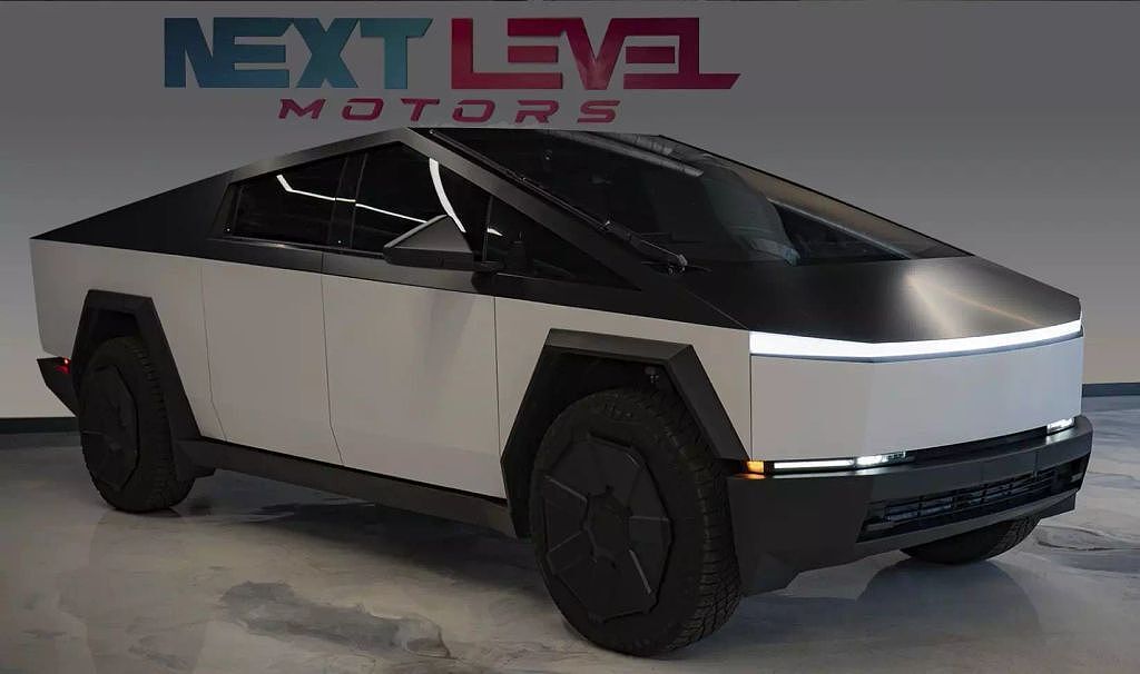 2024 TESLA Cybertruck