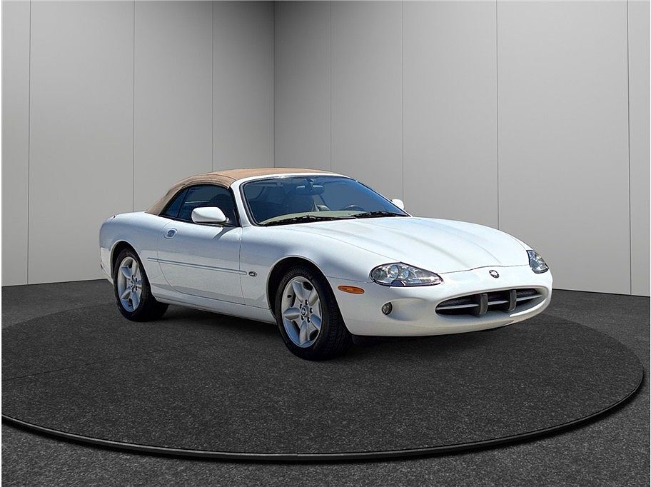 Jaguar XK8