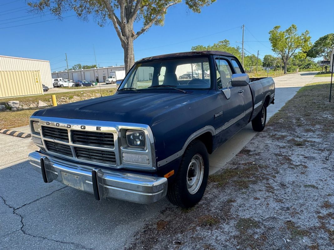 Dodge D-Series
