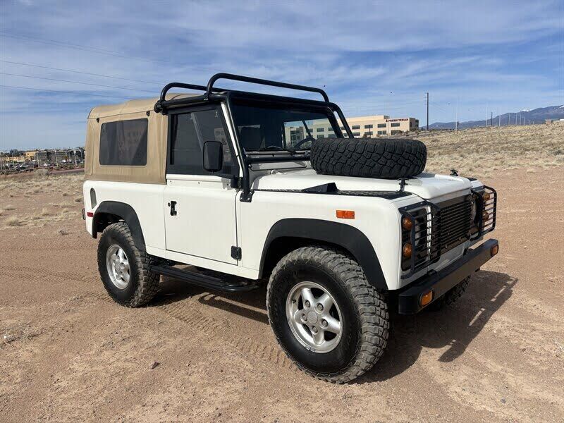 Land Rover Defender