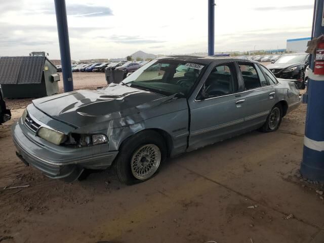 Ford Crown Victoria