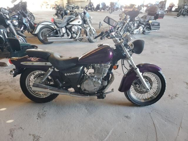Suzuki GZ250