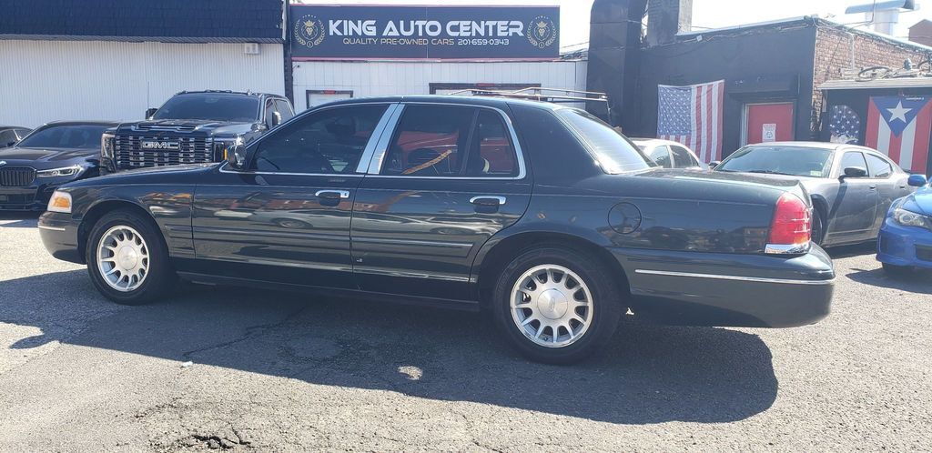 Ford Crown Victoria