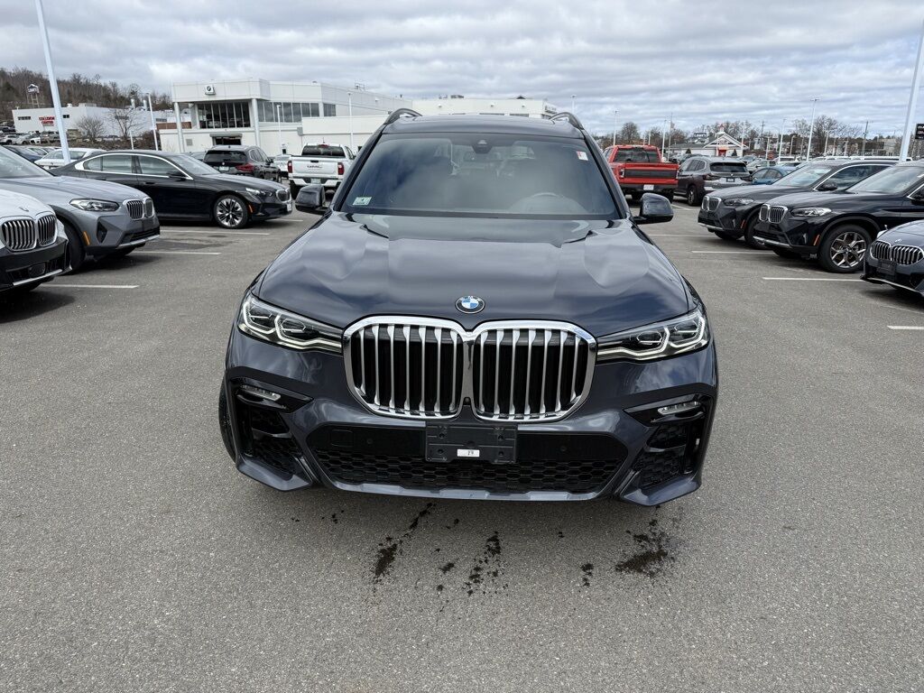 2022 BMW X7