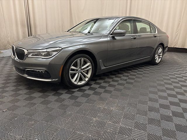 BMW 750i / B7