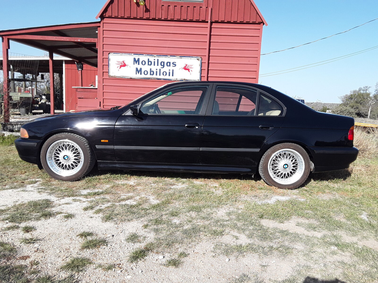 BMW 528i