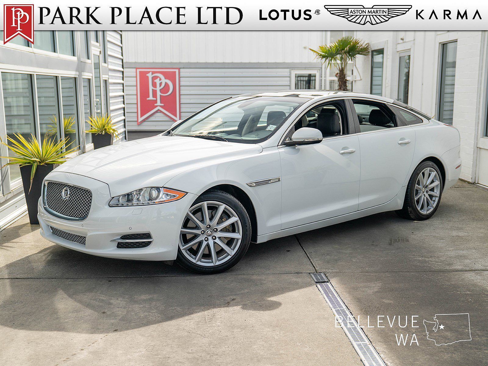 Jaguar XJ