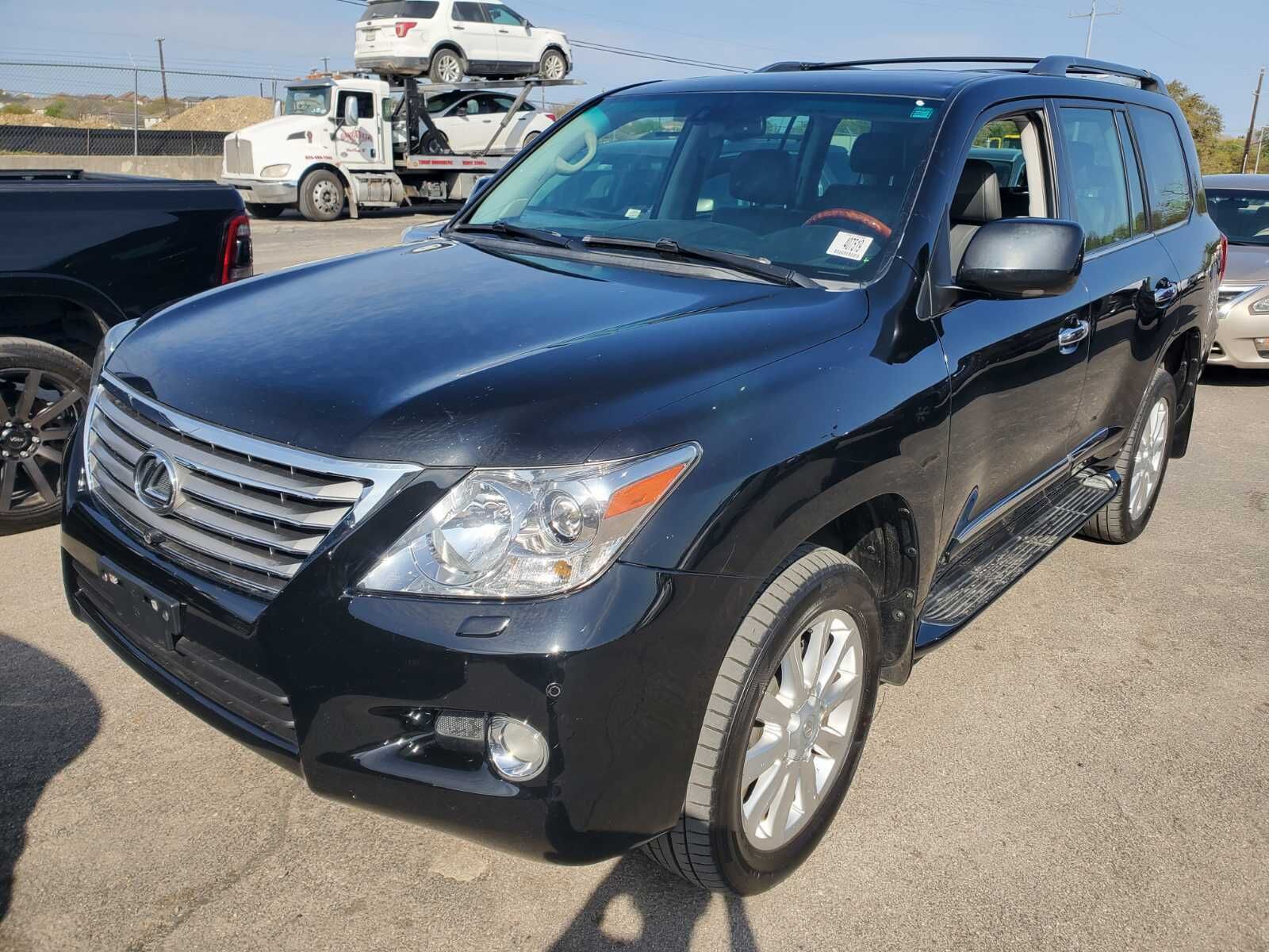Lexus LX