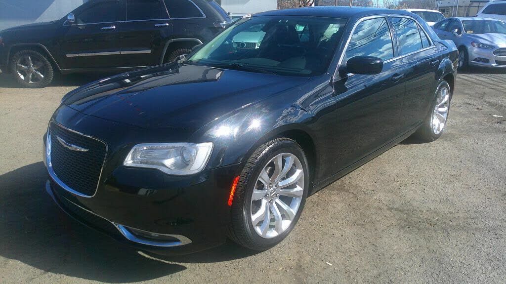 2018 CHRYSLER 300