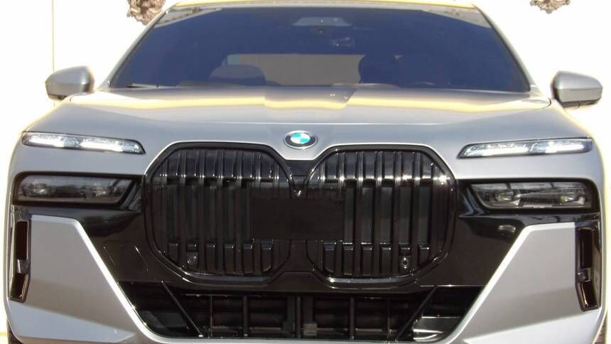 2023 BMW 760i