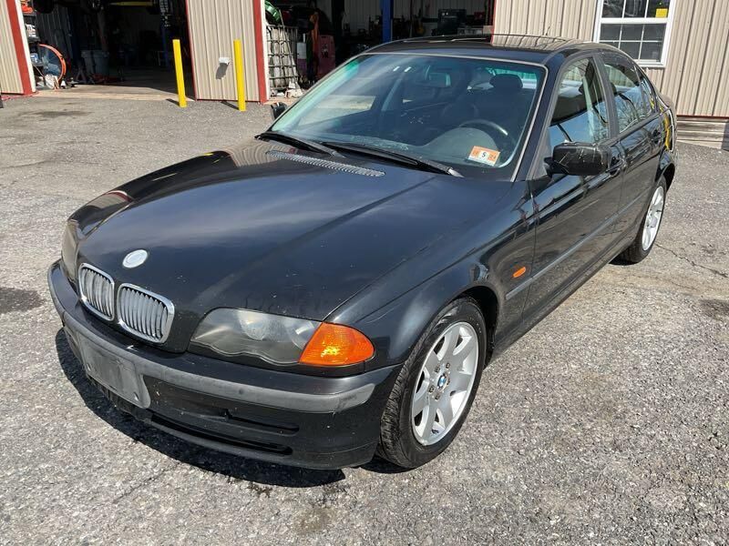 BMW 323i