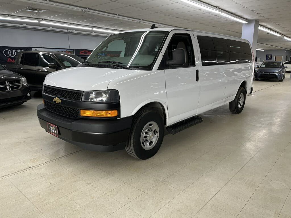 2022 CHEVROLET Express