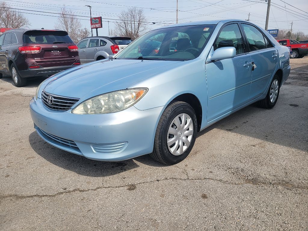 2005 TOYOTA Camry