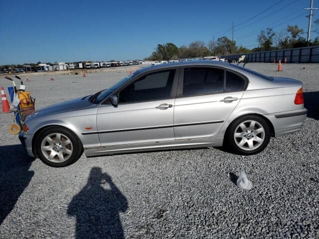 BMW 323i