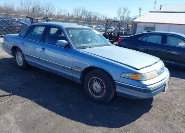Ford Crown Victoria