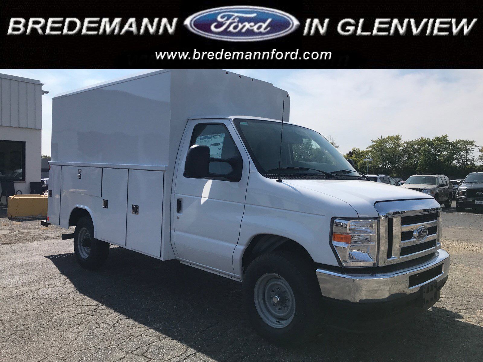 2025 FORD E-350
