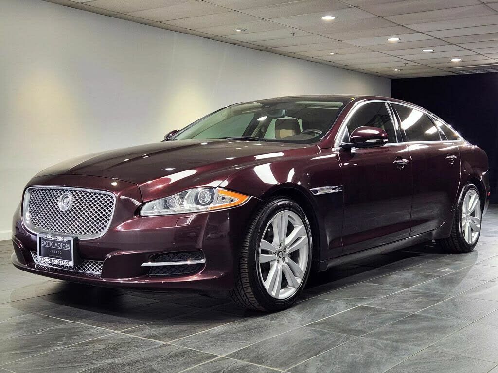 Jaguar XJ