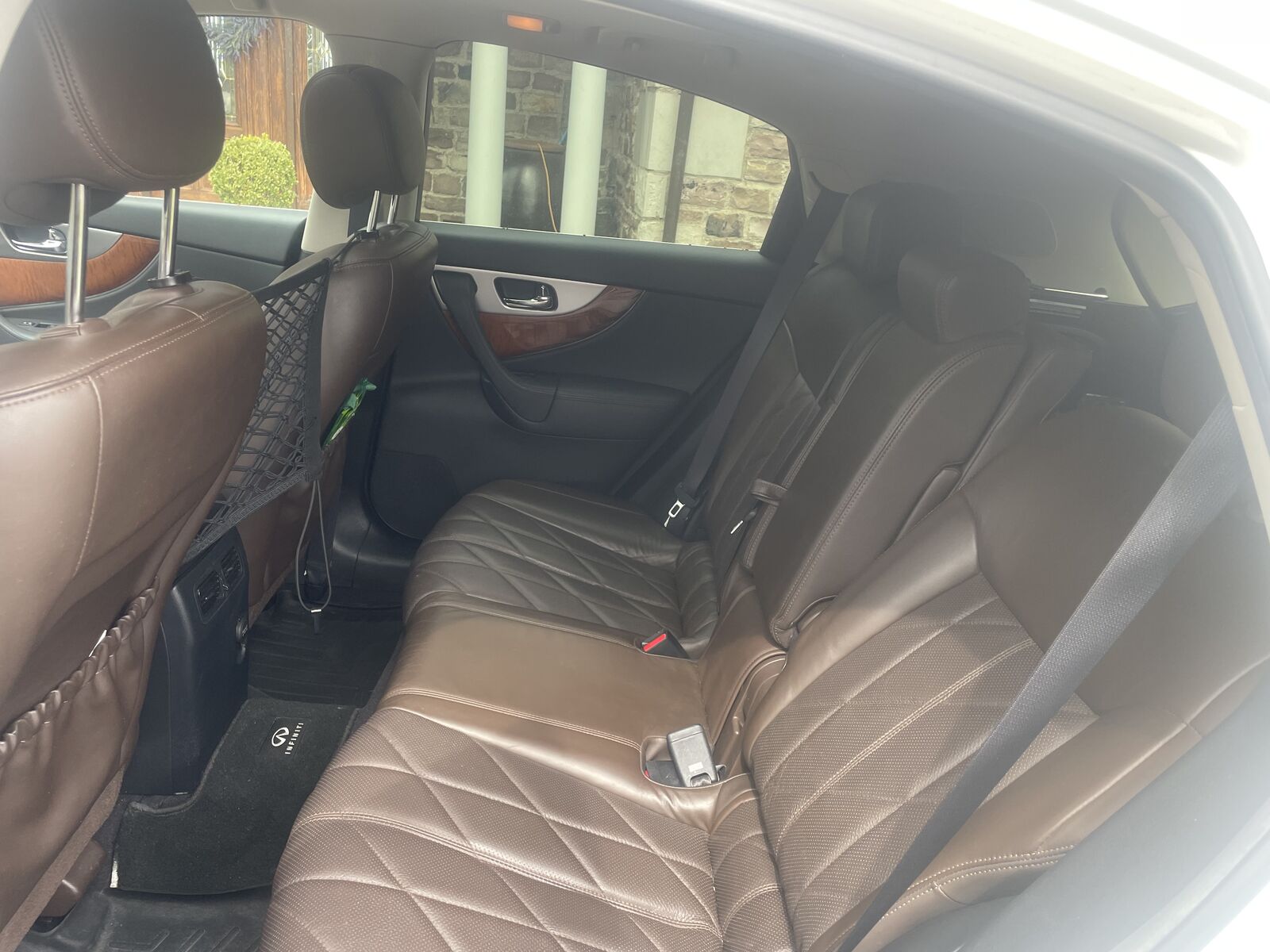Infiniti QX70