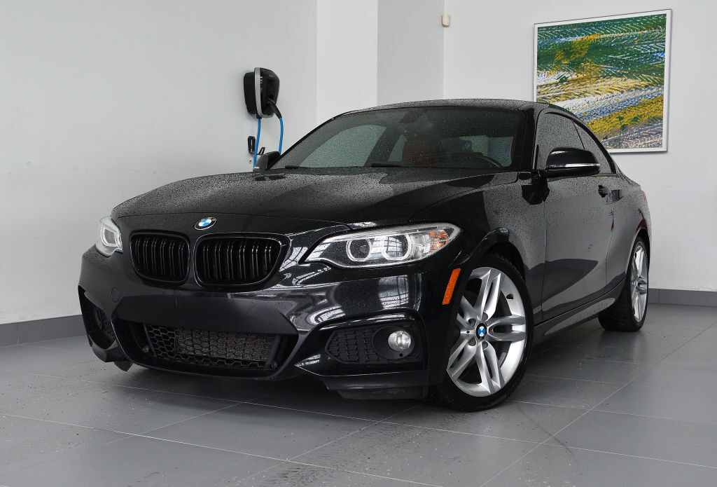 BMW 230i