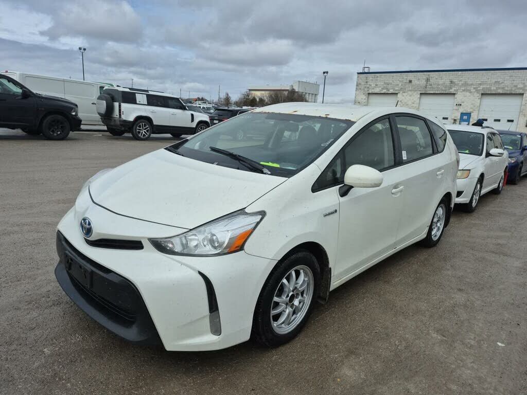 Toyota Prius V
