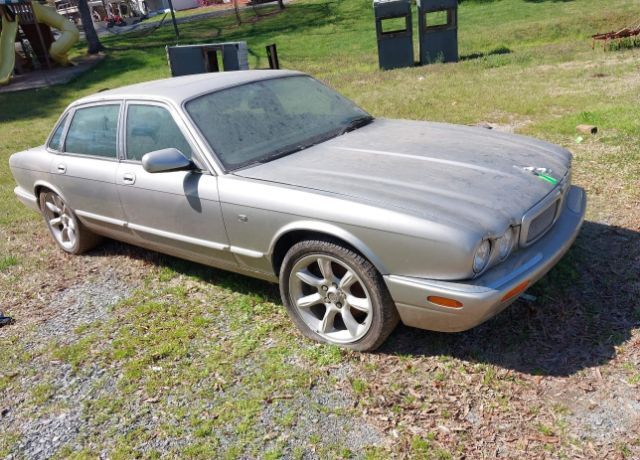 Jaguar XJR