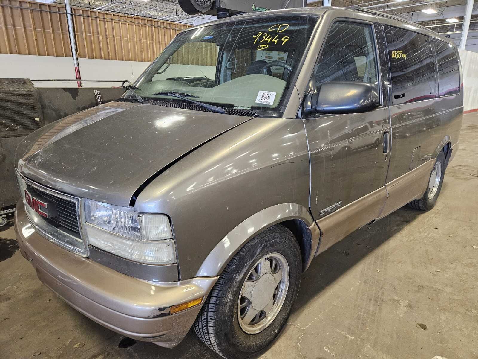 GMC Safari