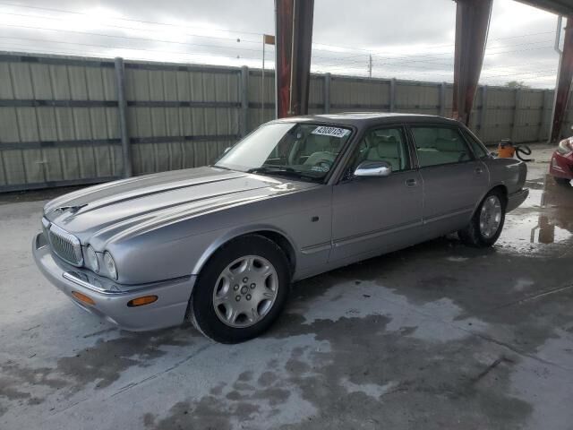 Jaguar Vanden Plas