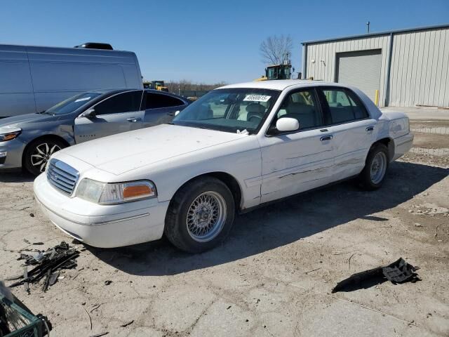 Ford Crown Victoria