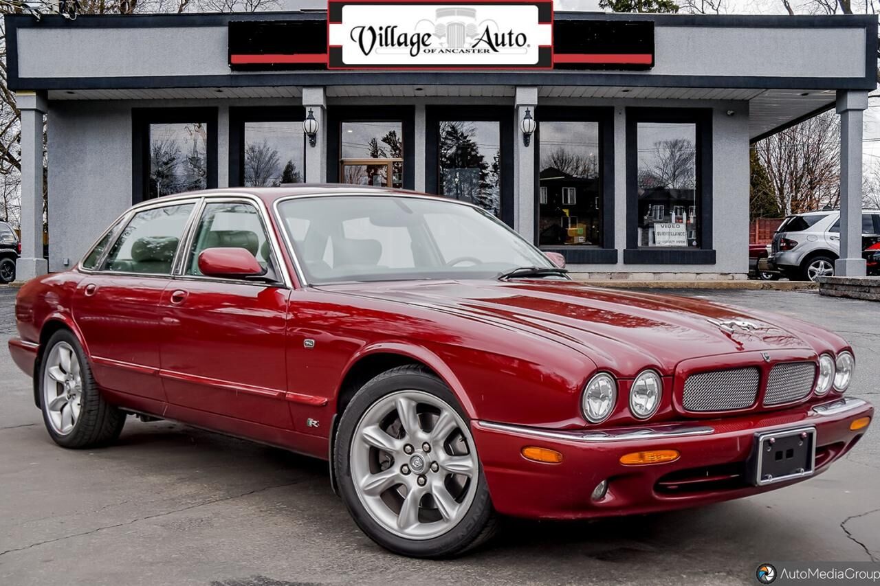 Jaguar XJR