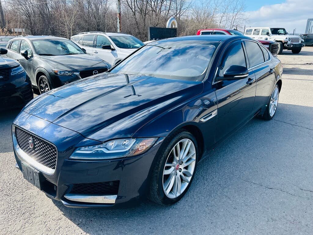 Jaguar XF