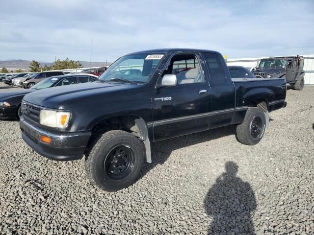 Toyota T100