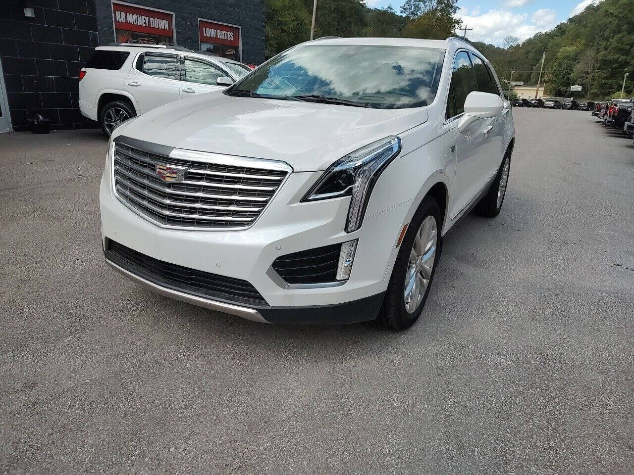 2017 CADILLAC XT5