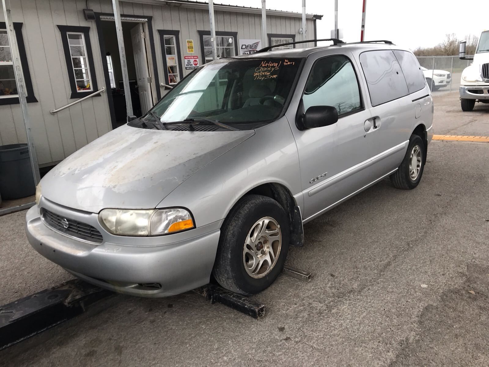 Nissan Quest