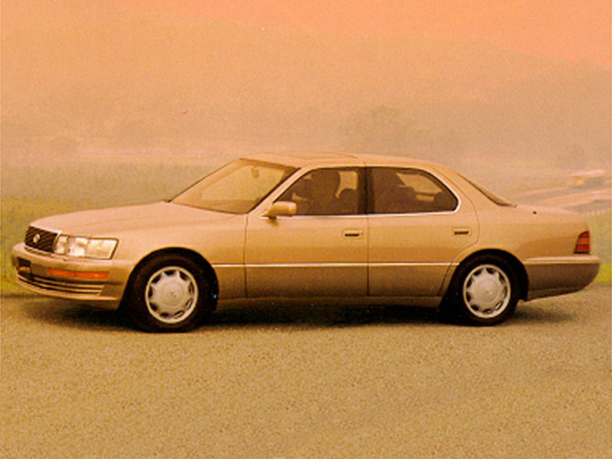 Lexus LS