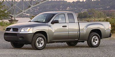 Mitsubishi Raider