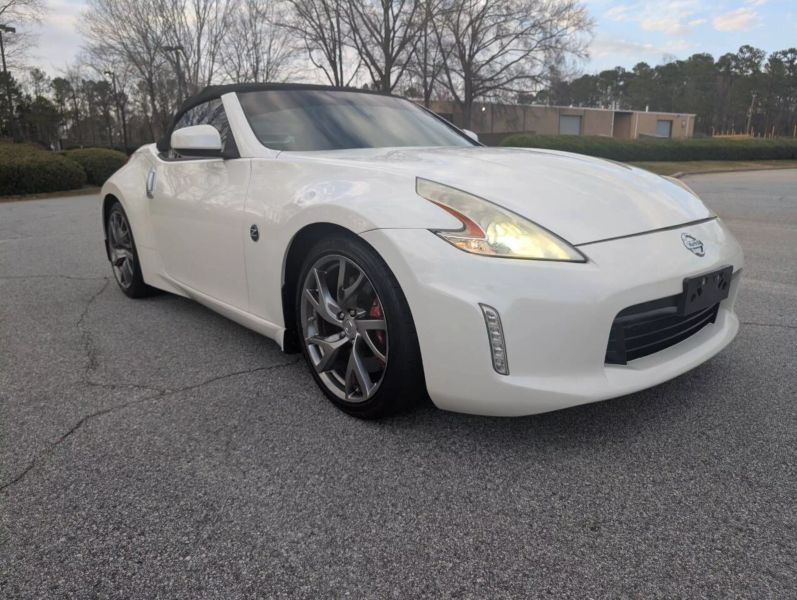 2015 NISSAN 370Z