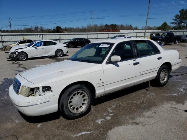 Ford Crown Victoria