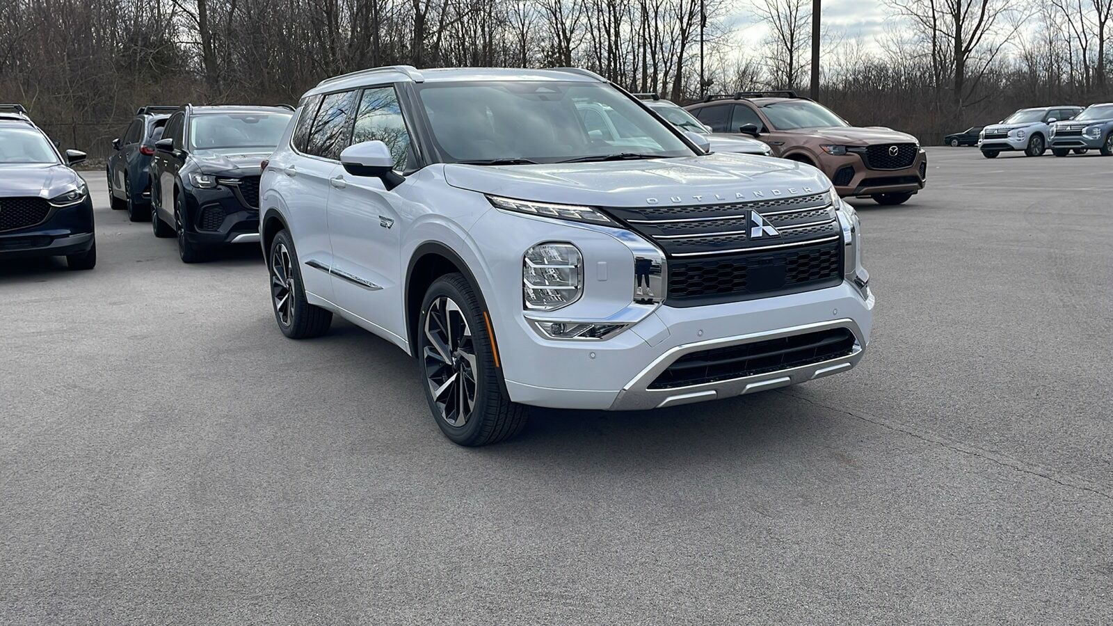 2025 MITSUBISHI Outlander
