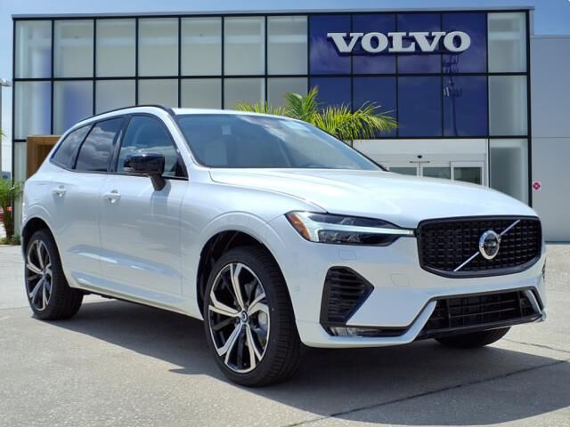 2025 VOLVO XC60
